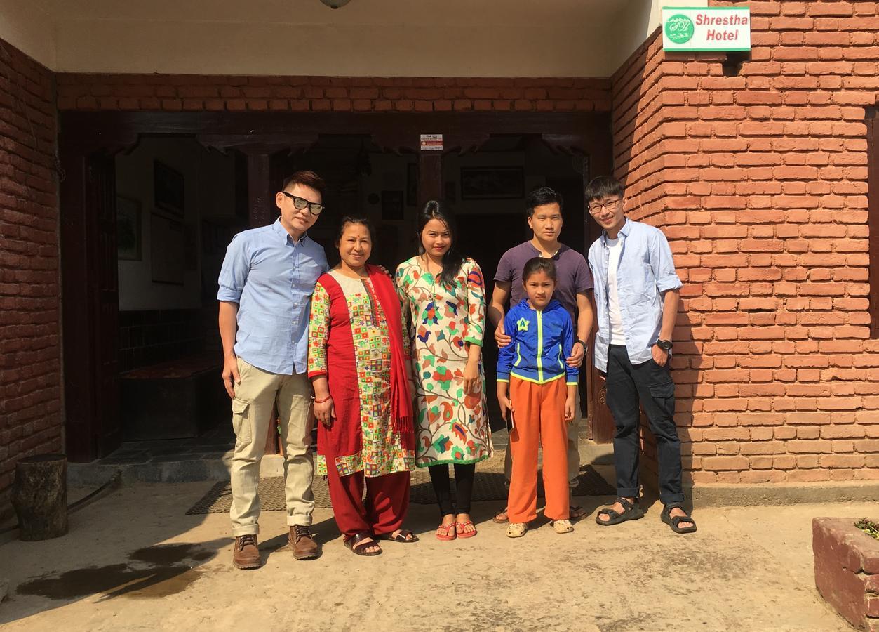 Shrestha Hotel & Restaurant Bandipur Exterior foto